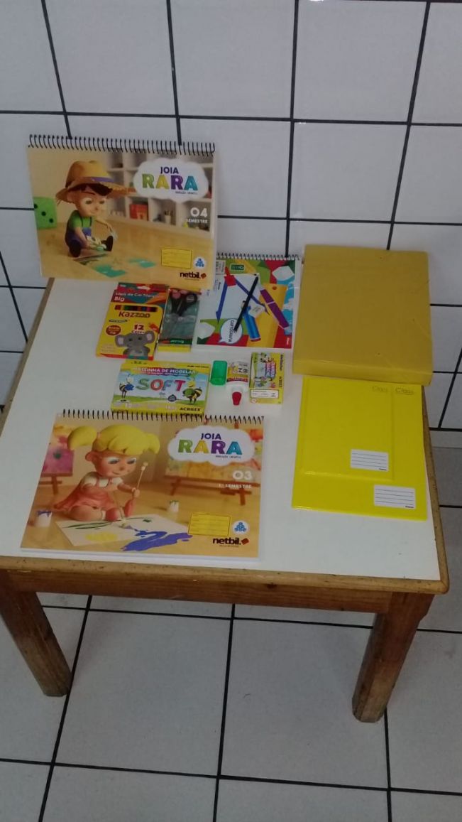 KITS ESCOLARES - 2019