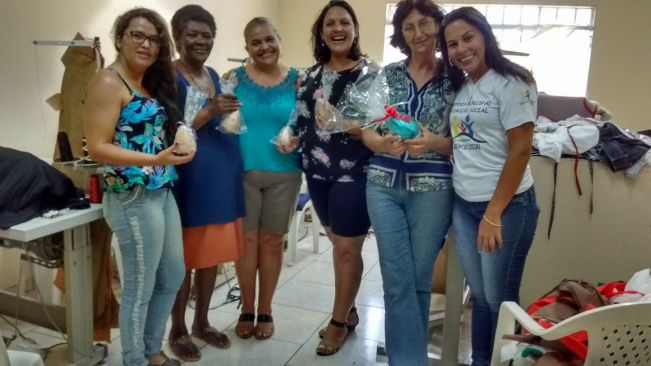Entrega de ovos de Páscoa dos projetos da Secretaria Municipal de Promoção Social