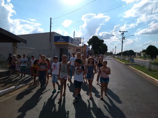 Passeata do dia Nacional do combate ao Abuso e á Exploração Social contra Crianças e Adolescentes
